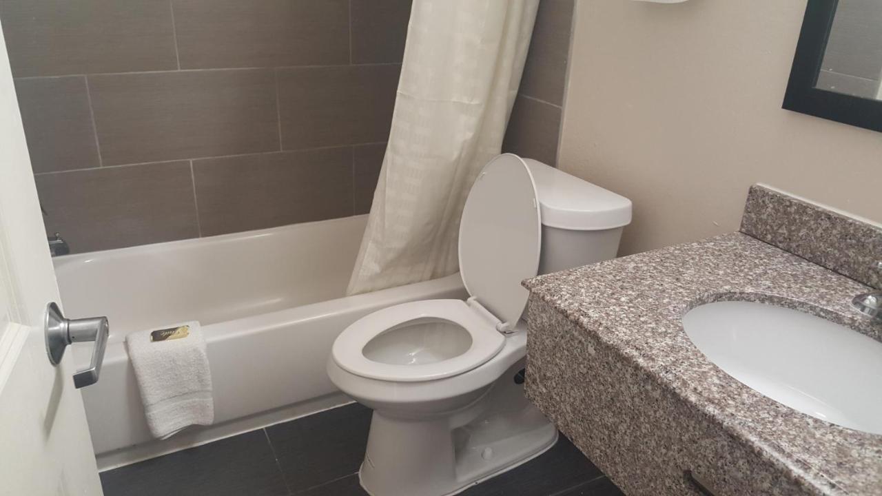 Regency Inn & Suites Pensacola Luaran gambar