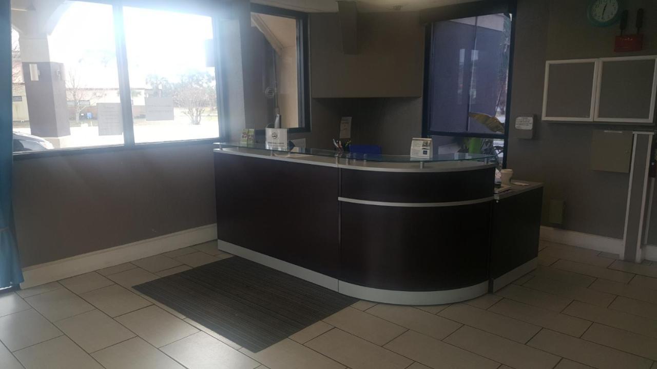 Regency Inn & Suites Pensacola Luaran gambar